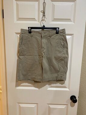St. John's Bay Khaki Flat-Front Men's Shorts